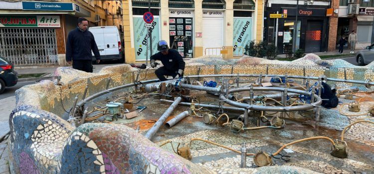 Obres i Serveis adequa la font de la plaça Jovellar