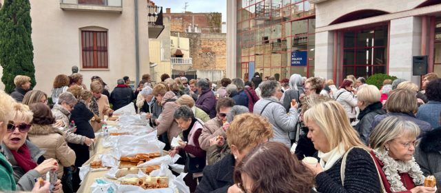 Alcanar reuneix 330 dones en una trobada comarcal festiva i reivindicativa