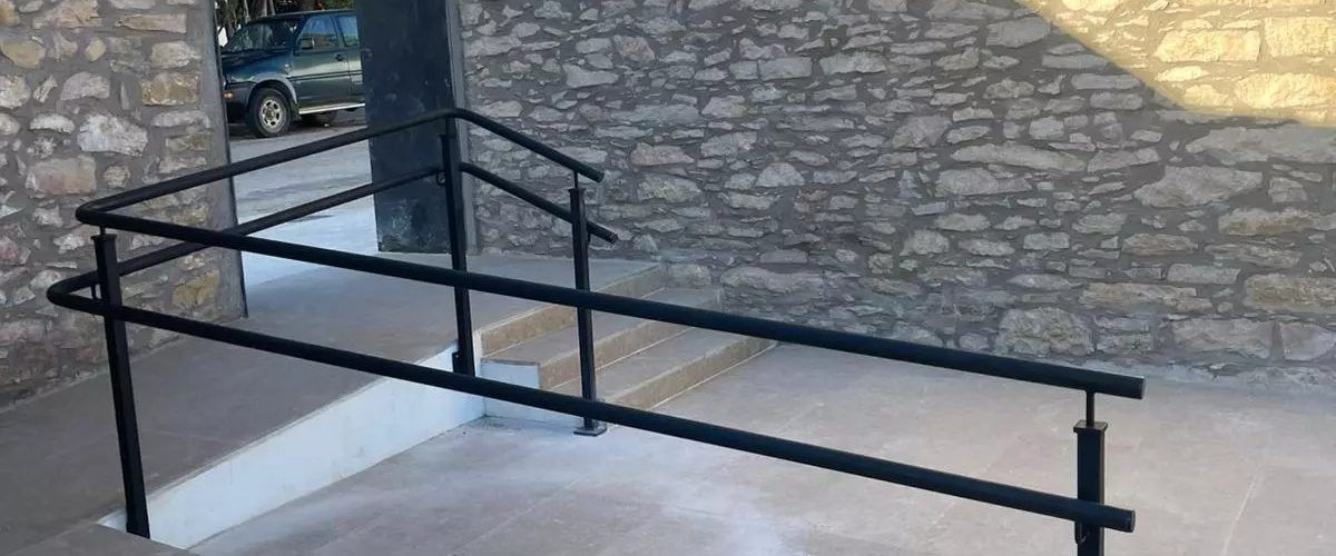 Hallan restos humanos de un cementerio de Vilafranca en una escombrera de La Iglesuela del Cid