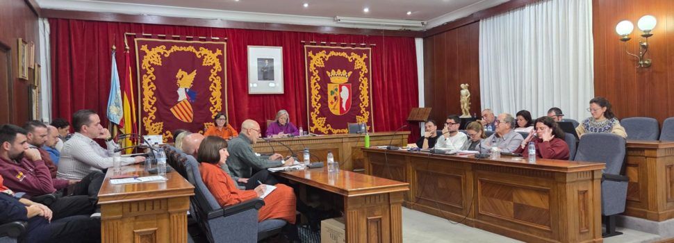 Ple ordinari de desembre, amb apagada de llum inclosa