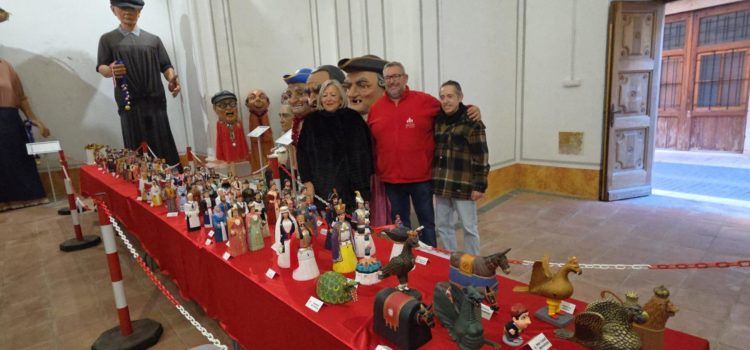 Presentació de la IV Exposició de Figures en Miniatura de Nanos i Gegants