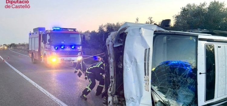 Accidente entre un turismo y una furgoneta en la N232, término de Vinaròs