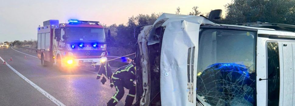 Accidente entre un turismo y una furgoneta en la N232, término de Vinaròs