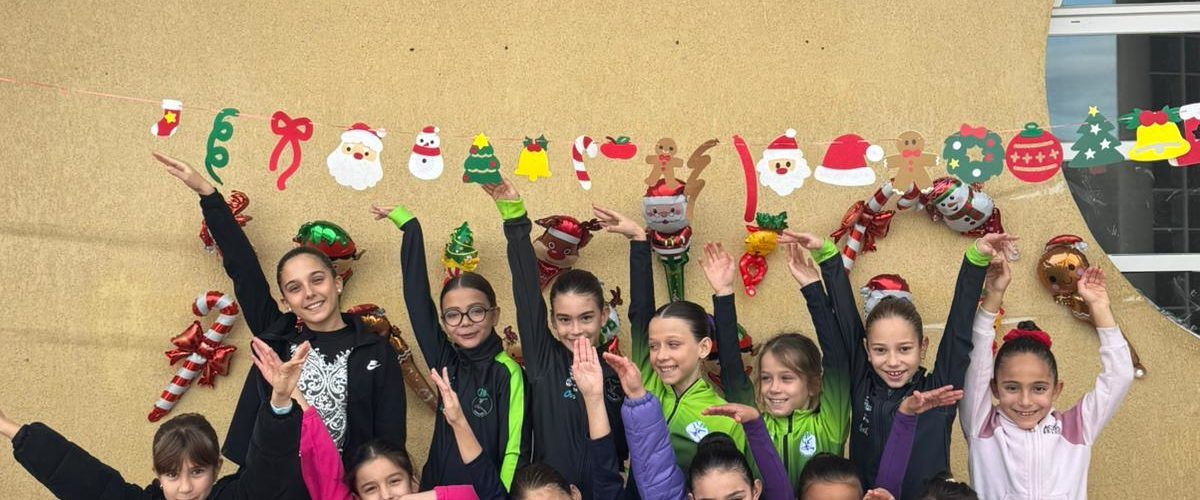 El Club de Patinaje Artístico Vinaròs participa en un trofeo navideño en Almassora