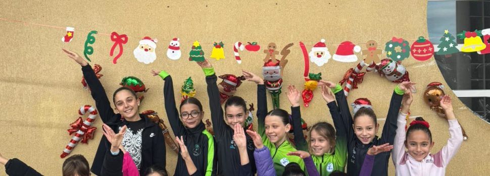 El Club de Patinaje Artístico Vinaròs participa en un trofeo navideño en Almassora