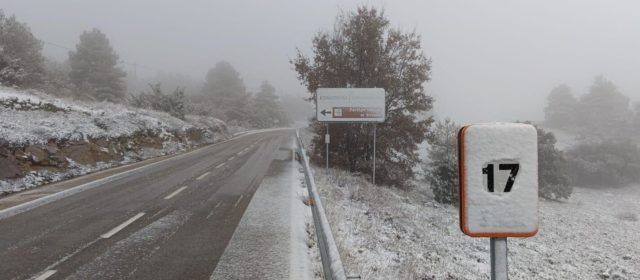 La Generalitat manté actiu el dispositiu de servicis viaris hivernals amb actuacions en l’interior de Castelló