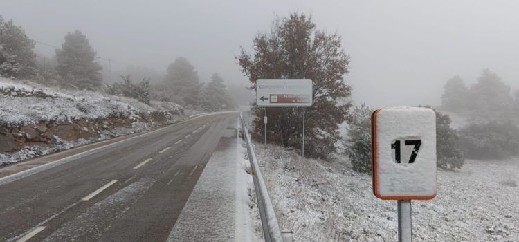 La Generalitat manté actiu el dispositiu de servicis viaris hivernals amb actuacions en l’interior de Castelló