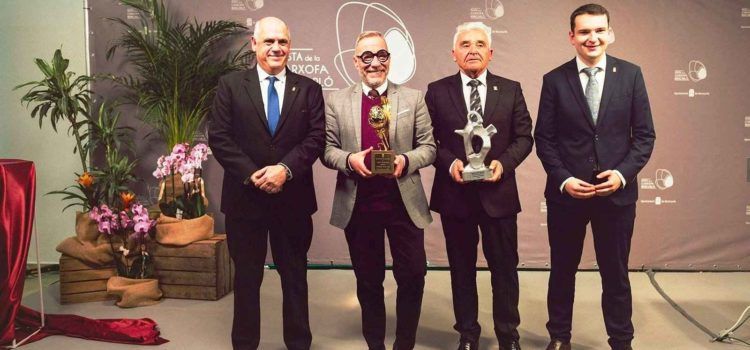 El periodista Goyo González recibe la Alcachofa de Oro