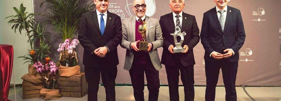 El periodista Goyo González recibe la Alcachofa de Oro