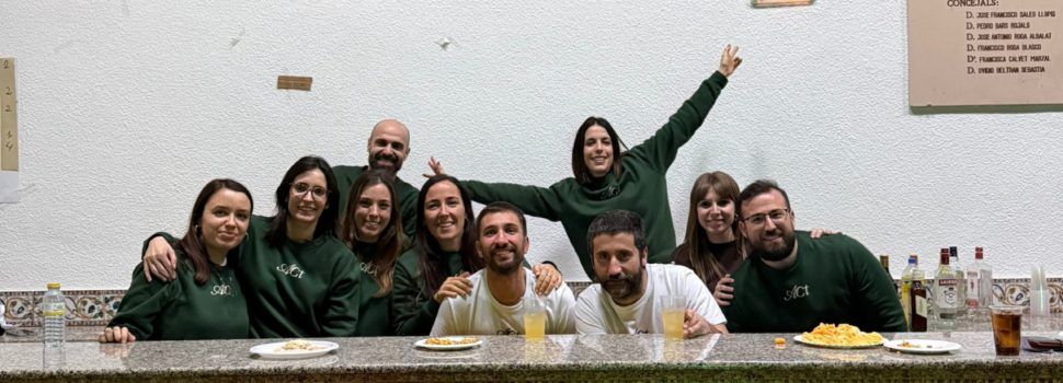 Un Sant Antoni de foc i coquetes es celebra amb festa i fervor a Tírig