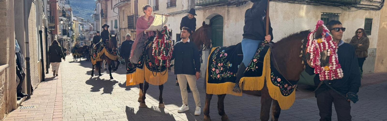 Albocàsser dona inici a la festa de Sant Antoni amb el pregó