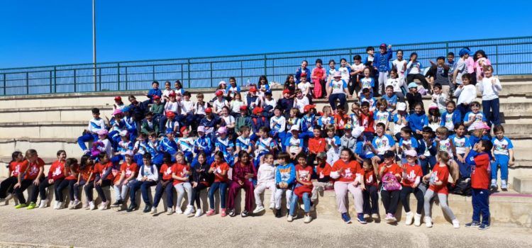 La Campanya d’Esport Escolar impulsa la convivència i l’aprenentatge actiu entre els xiquets