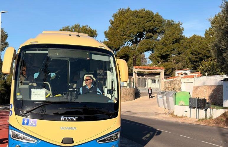 La nova línia circular de bus urbà d’Alcossebre entra en marxa del 2 a l’11 d’abril