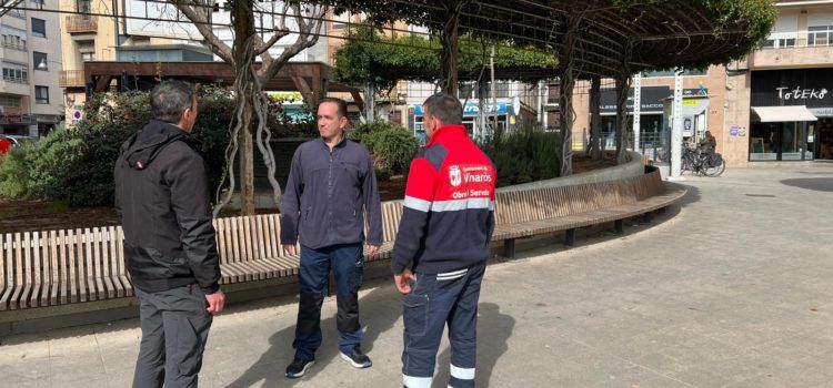 Obres i Serveis realitzarà la millora i manteniment de les pèrgoles de la plaça La Mera