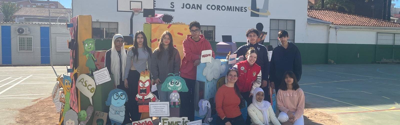 L’IES Joan Coromines crema la seua emotiva tercera falla