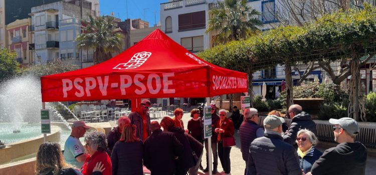 El PSPV-PSOE de Vinaròs recull signatures per defensar el valencià davant de la proposta de modificació del reglament d’ús
