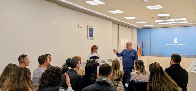 L’alcalde de Benicarló rep un grup de mestres d’Itàlia i Turquia