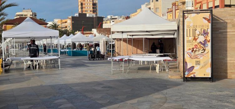 Últims preparatius per a la Fira del Llibre