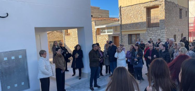Tírig inaugura set nous habitatges socials i obri el procés per al seu arrendament