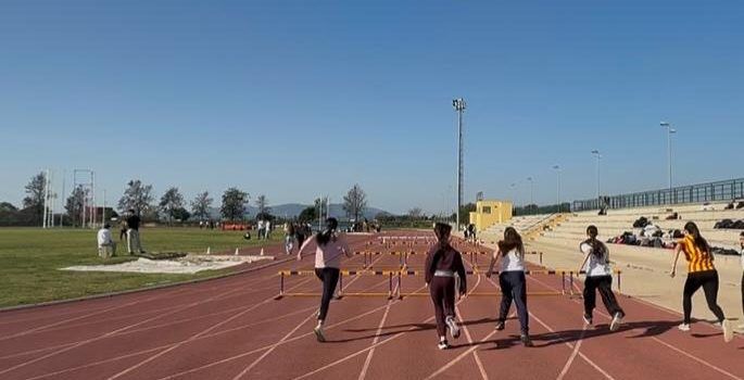 L’alumnat de l’IES Leopoldo Querol participa en les II Olimpíades d’Atletisme