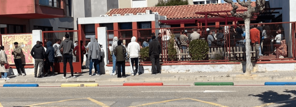 VOX Benicarló alerta del colapso que provoca la regularización masiva de inmigrantes ilegales