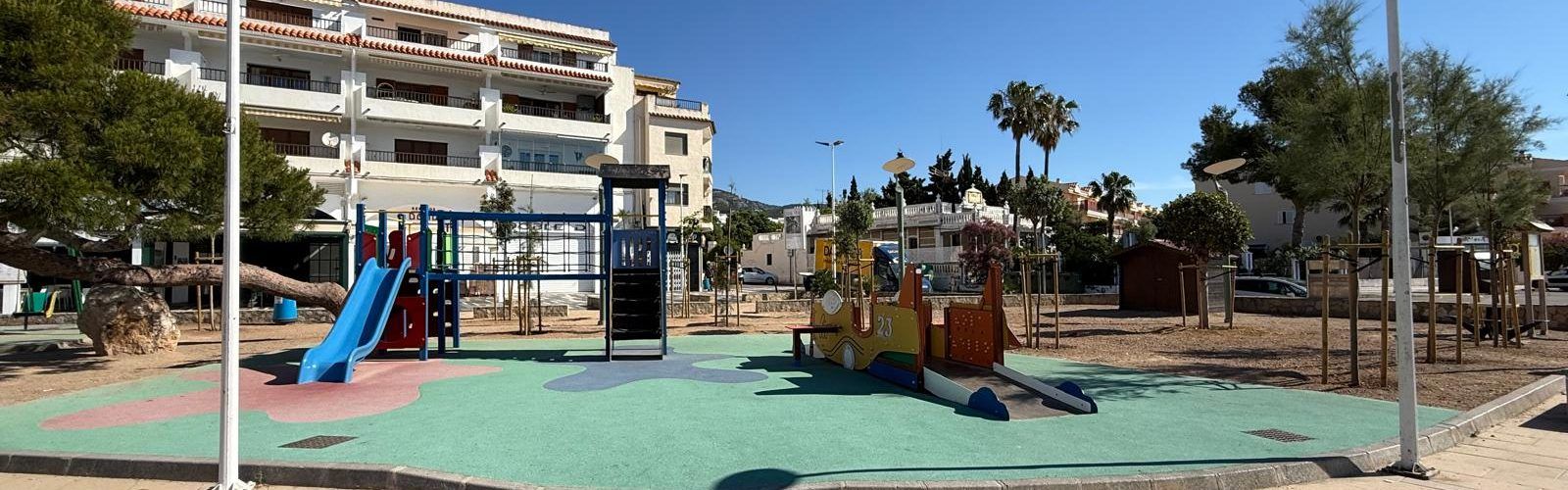 L’Ajuntament d’Alcalà-Alcossebre adjudica el subministrament i instal·lació de nous elements per a la reordenació paisatgística de la plaça Vista Alegre