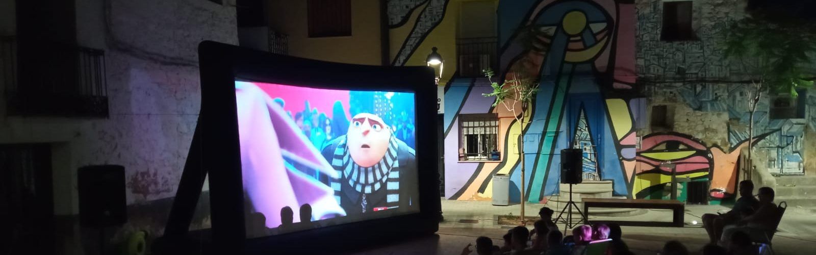 La Diputació de Castelló reforça la programació cultural en els municipis de menys de 300 habitants durant l’època estival amb el Cinema d’Estiu