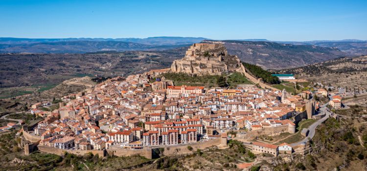 El PSPV Morella, en contra del pressupost presentat tard per a 2026 que agreuja la falta de suport a les entitats