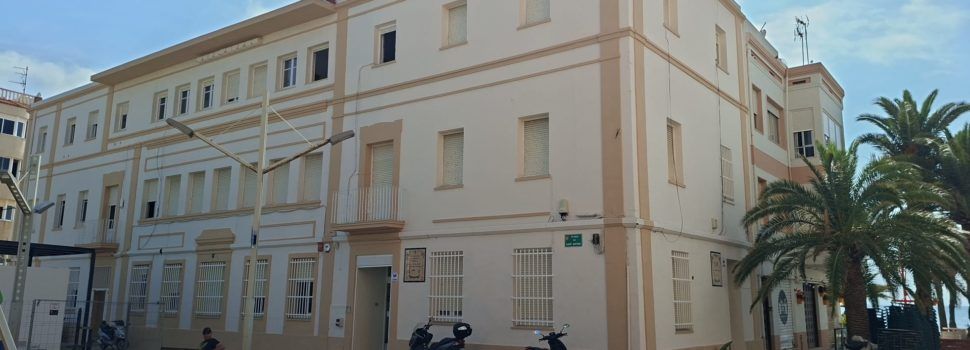 L’Ajuntament adequa la façana de Serveis Socials