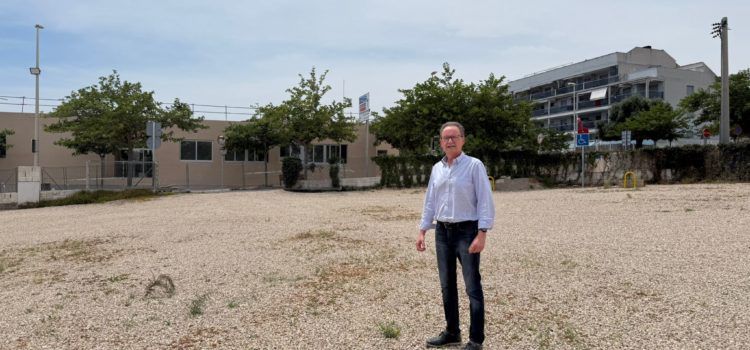 Alcossebre augmenta les places d’aparcament gratuït disponible al carrer Alcalà i avinguda Blasco Ibáñez