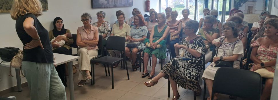 La Regidoria d’Igualtat d’Alcalà-Alcossebre donarà continuïtat a l’espai de debat sobre la igualtat de gènere “El cafè de les lletres”