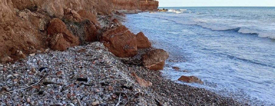 Banderas negras para las playas del Surrach en Benicarló y la Ribera de Cabanes