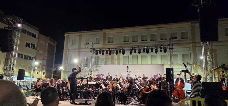 Viatge musical per Espanya de la banda La Alianza pel nou escenari de La Mera