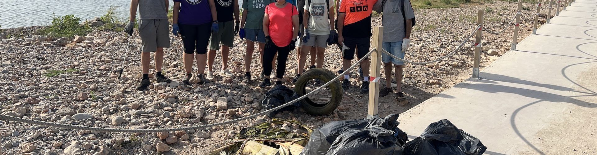 Compromís recull 200 kg de residus en la campanya de neteja de la Mar Xica i la Rambla de Cervera