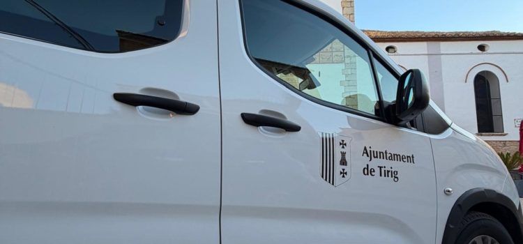 Tírig garanteix el transport al metge per a les persones majors amb un nou vehicle municipal