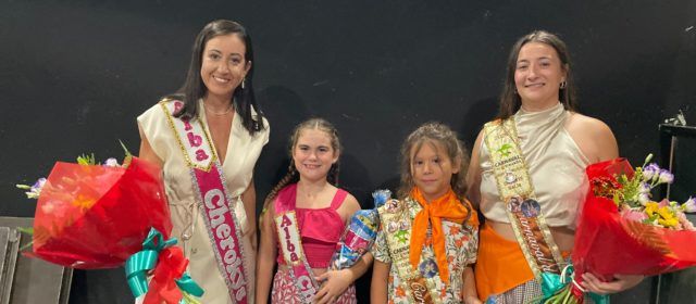Els Cherokys de Vinaròs presenten les seues reines del Carnaval 2027