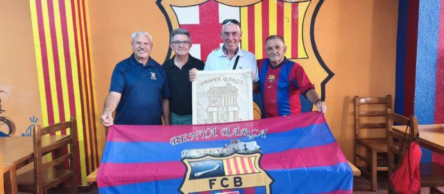 Un escudo de piedra para perpetuar la historia de la Penya Barça Vinaròs