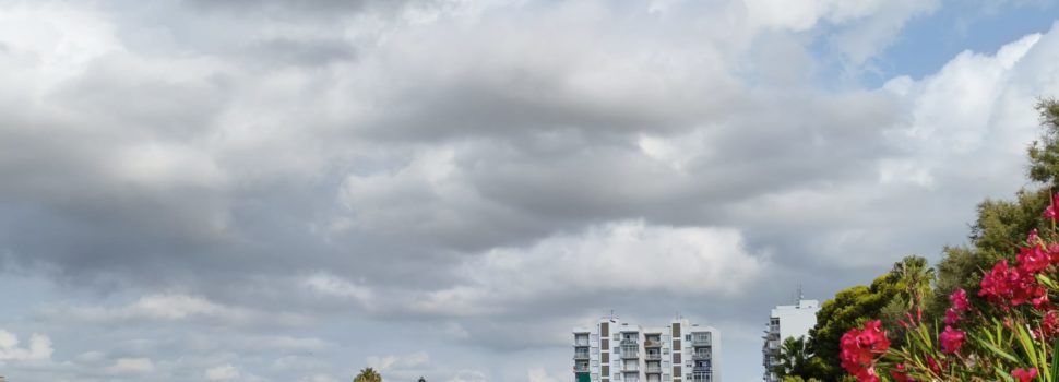 El “parte” del temps: possibilitat d’alguna tronada vespertina de la via cap amunt, demà lo mateix