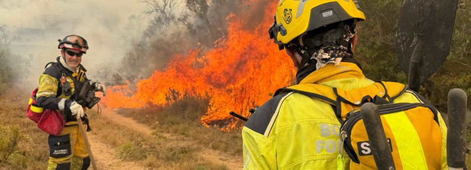 Confinamiento de Catí por el avance del incendio, mientras los de Serra d’en Galceran y Culla ya están estabilizados