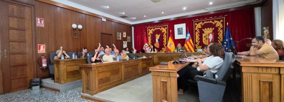 El ple ordinari d’agost, l’últim dia del mes i amb mitja dotzena de punt