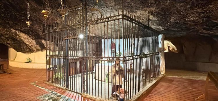 Dertosa Sacra proposa descobrir el santuari de la Balma de Sorita i el retaule de Sant Josep de la catedral de Tortosa