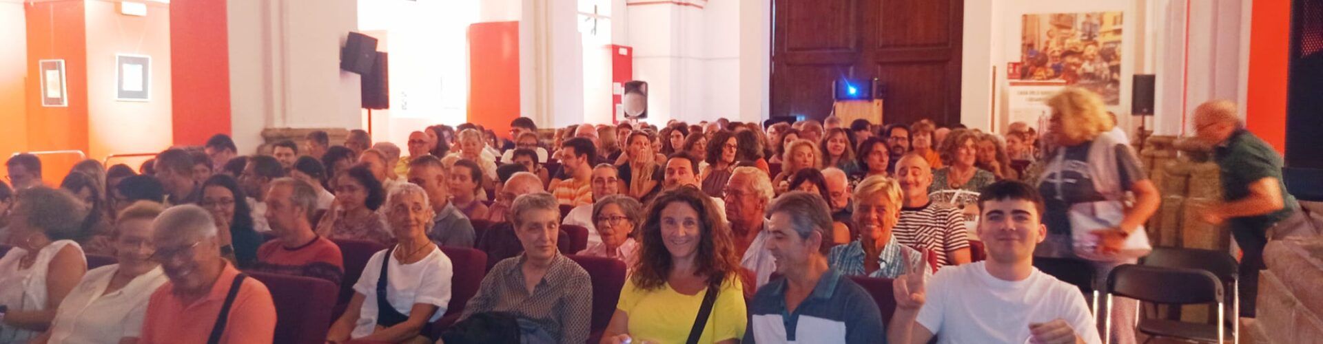 La ciutadania ompli l’auditori en la tornada a Vinaròs del cine comercial
