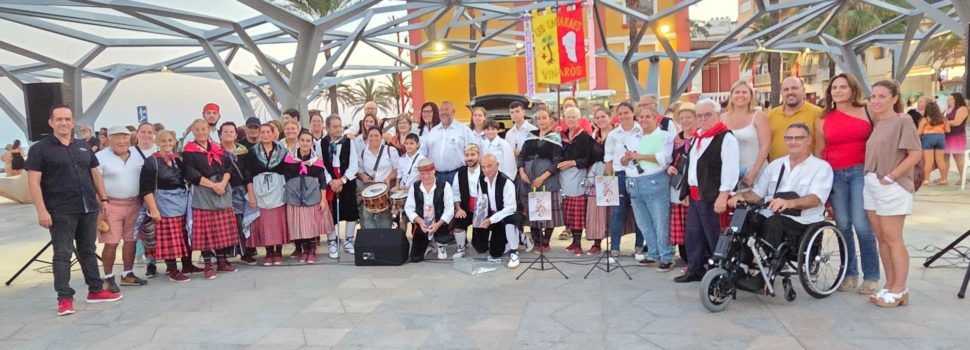 Concert de Les Camaraes i la Colla de Nanos i Gegants de Vinaròs