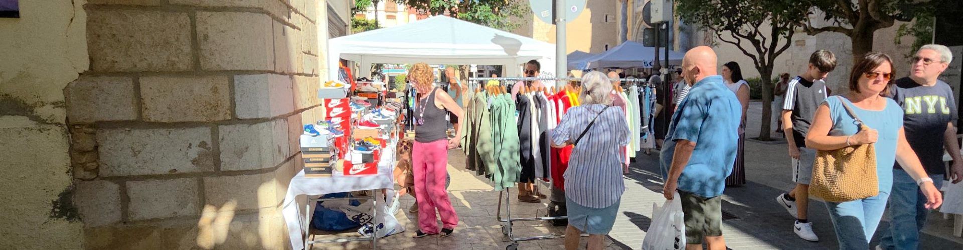 Les botigues estan avui al carrer per tancar temporada