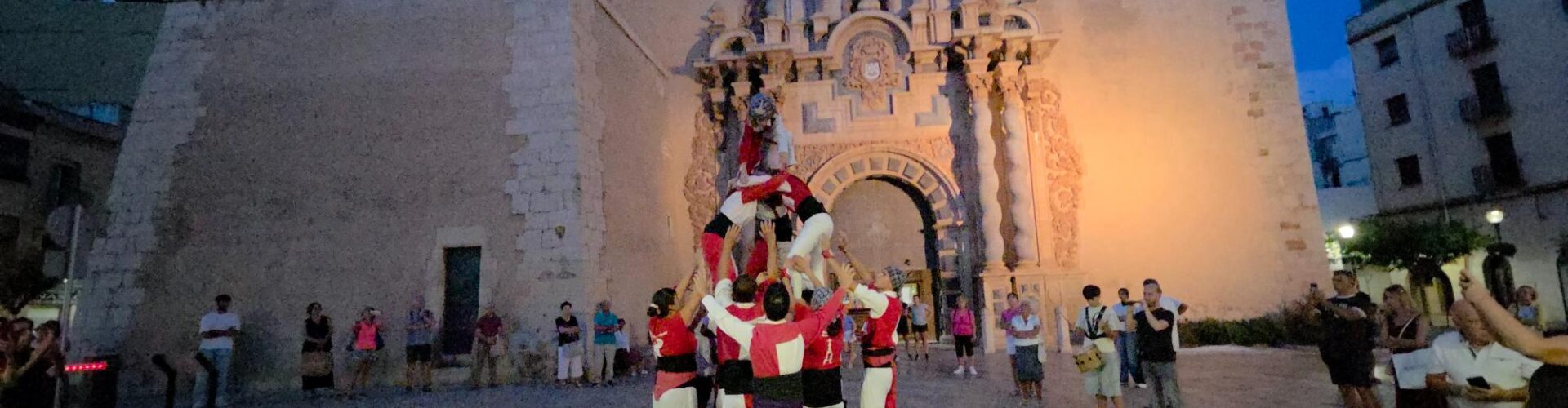 Espectacle de llum i música de La Muixeranga de Vinaròs