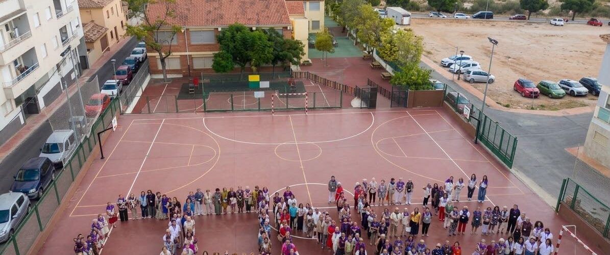 Càlig reuneix 14 associacions en una Trobada Comarcal de Dones que recupera l’esperit de germanor del Baix Maestrat
