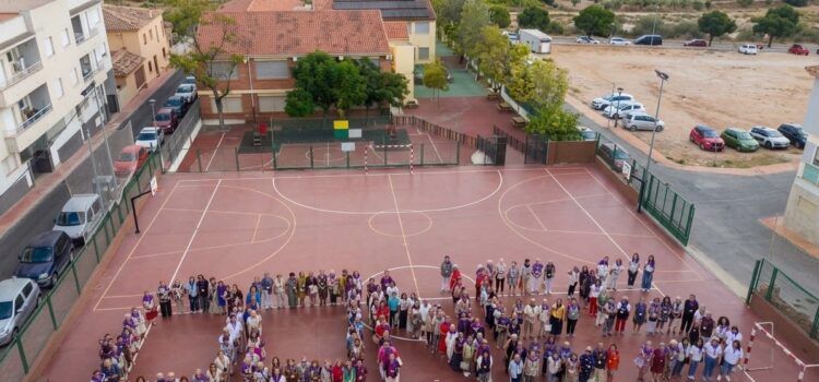 Càlig reuneix 14 associacions en una Trobada Comarcal de Dones que recupera l’esperit de germanor del Baix Maestrat