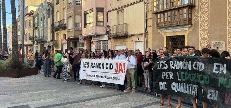 Compromís Benicarló reclama al Ple coherència a l’alcalde i al PP davant el futur de l’IES Ramón Cid i que “abandone el PP si l’ataquen”