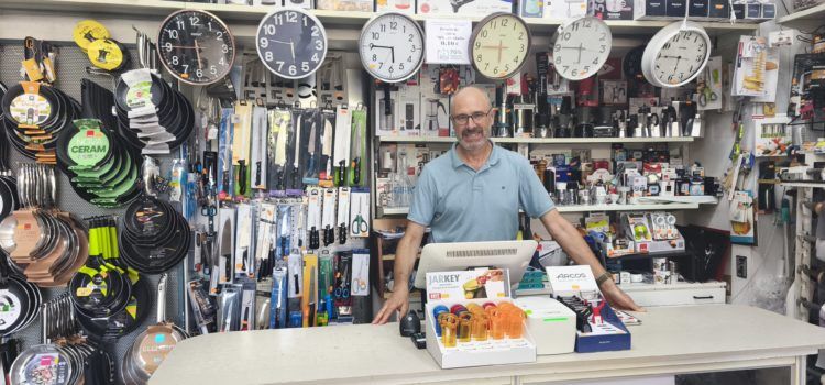 El ‘Raconet’ de la plaza Sant Agustí prepara su adiós tras 42 años