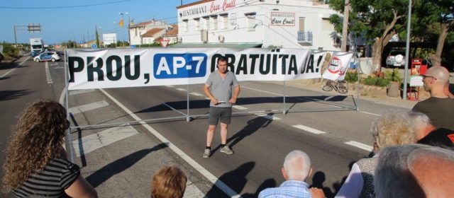 Vora l’Ebre: aixecament de barreres a l’autopista AP-7, feliç aniversari!